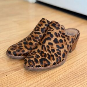 Sofft Ameera Leopard Print Calf-Hair Slide-In Block Heel Mules Size 7.5